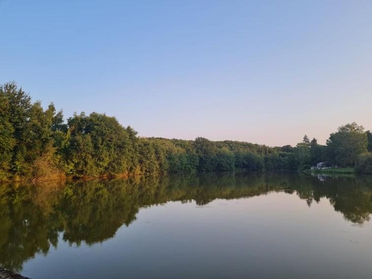 Camping De La Reuille Flere-la-Riviere Exterior foto