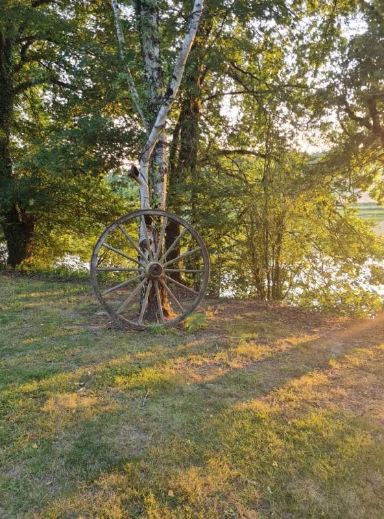 Camping De La Reuille Flere-la-Riviere Exterior foto