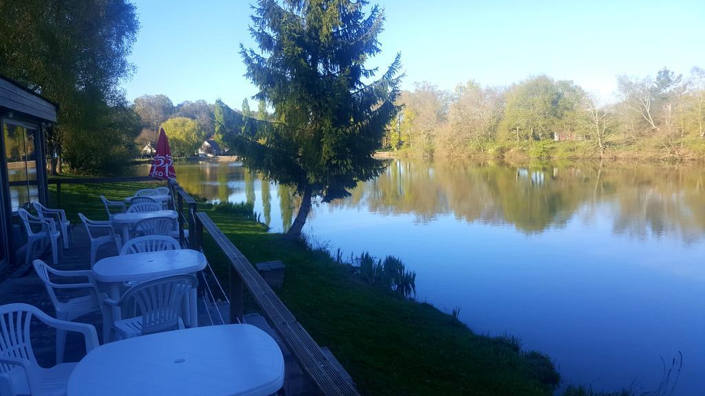 Camping De La Reuille Flere-la-Riviere Exterior foto
