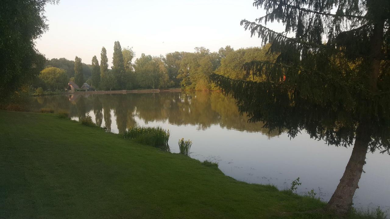 Camping De La Reuille Flere-la-Riviere Exterior foto