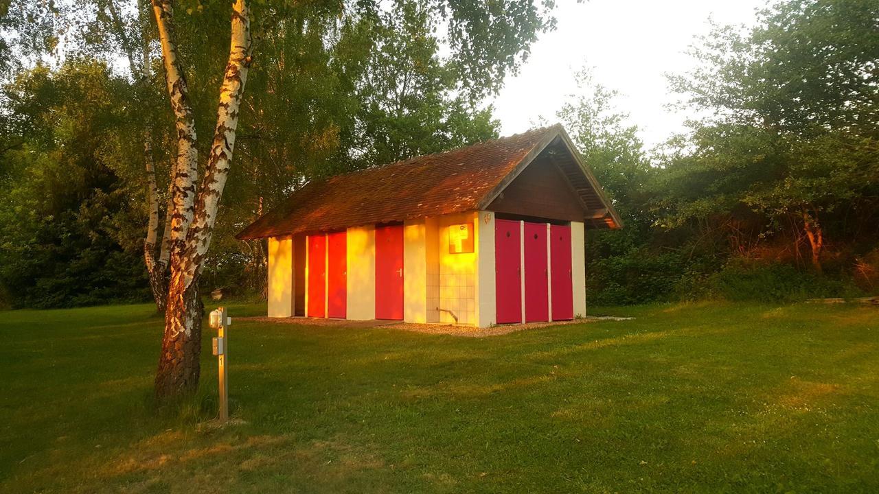 Camping De La Reuille Flere-la-Riviere Exterior foto